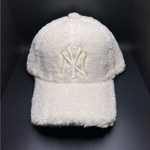 Thick fuzzy New York NY yankees adjustable hat